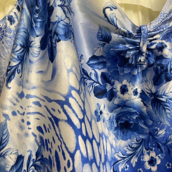 SOLD vtg patterned slip - Picture 7 of 9